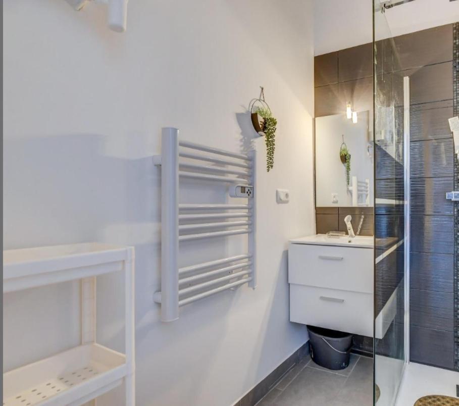Joli Studio Maisonnette Avec Cachet Toulouse Luaran gambar
