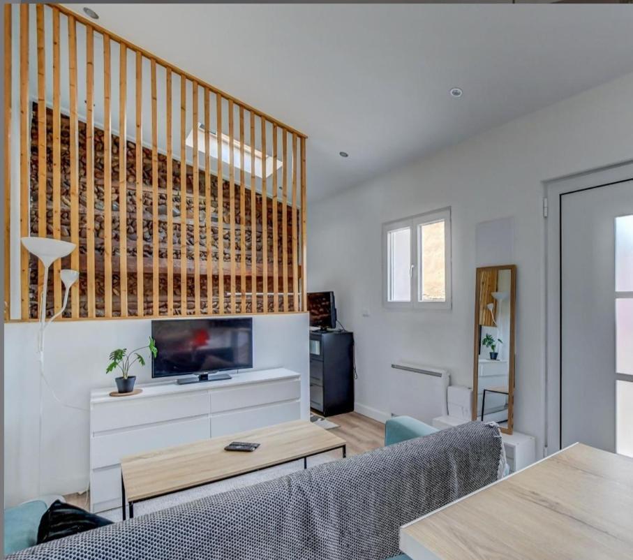 Joli Studio Maisonnette Avec Cachet Toulouse Luaran gambar