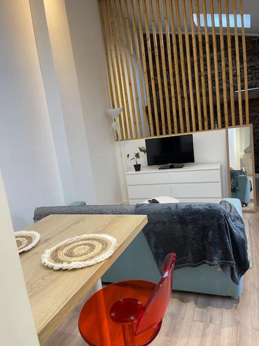 Joli Studio Maisonnette Avec Cachet Toulouse Luaran gambar